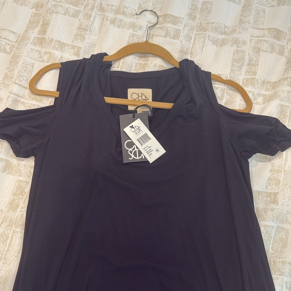Chaser Top / tee L NWT black L with open shoulder host pick - Picture 2 of 13